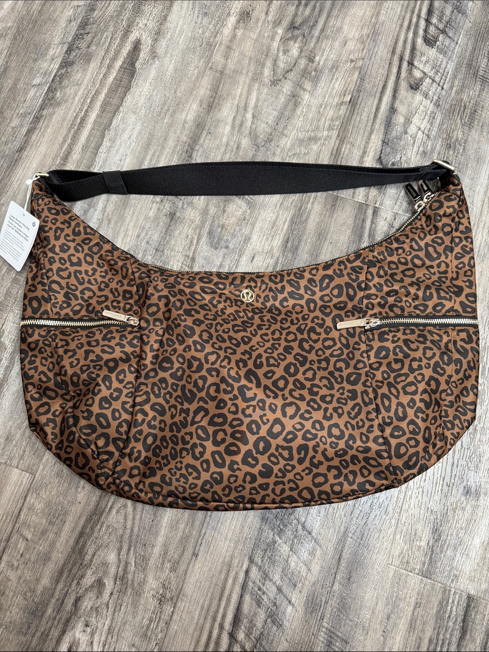 NWT Lululemon Large Slouchy Sling Bag 13L
Metal Hardware Leopard - Picture 2 of 8